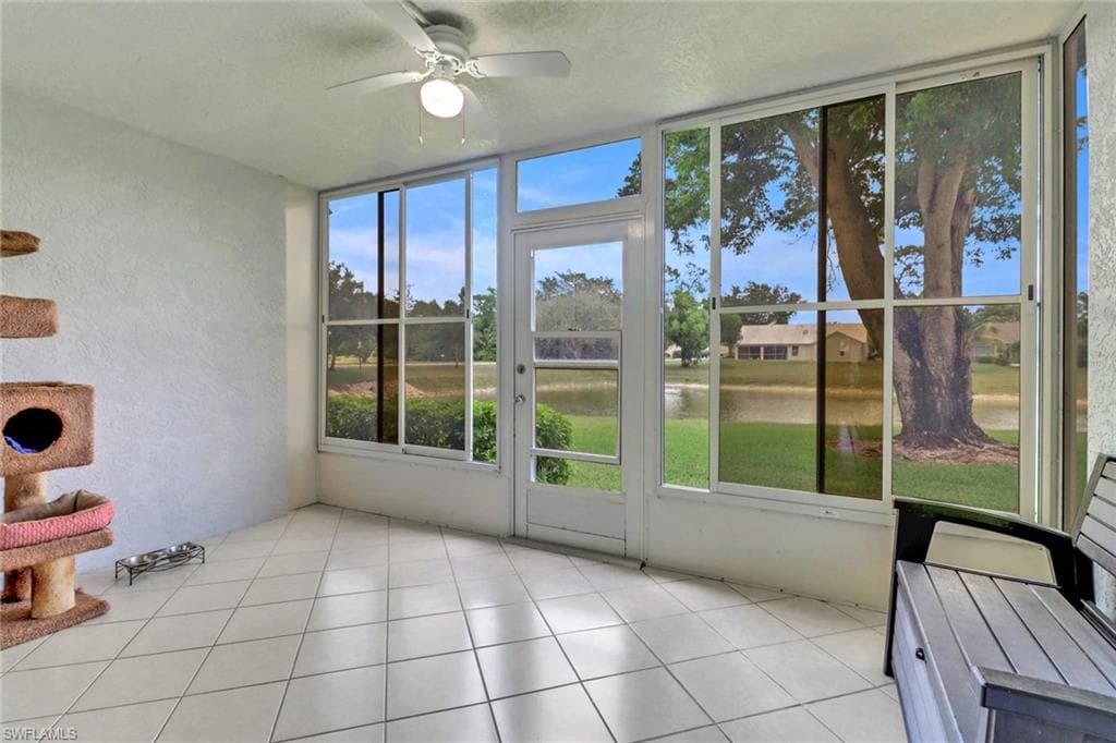 196 Furse Lakes Cir A6, Naples, FL 34104-23