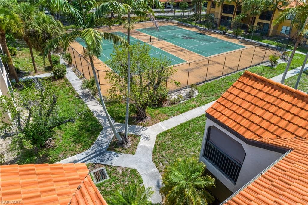2214 Arbour Walk Cir 2022, Naples, FL 34109-18