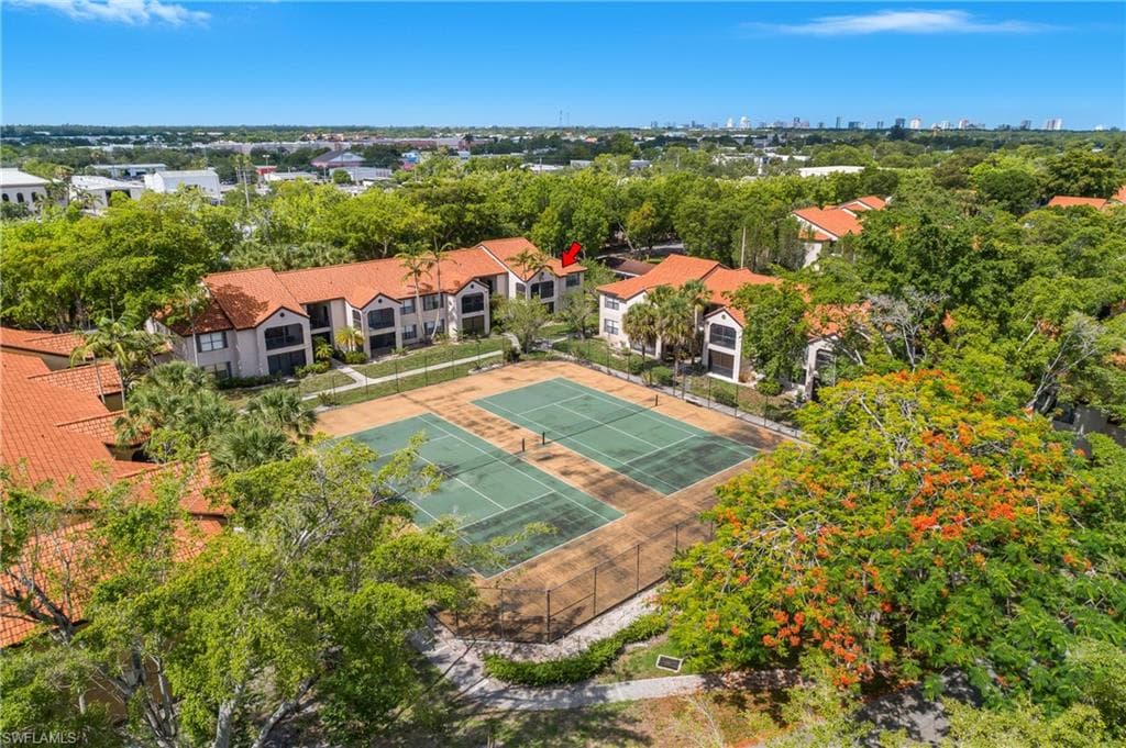 2214 Arbour Walk Cir 2022, Naples, FL 34109-19