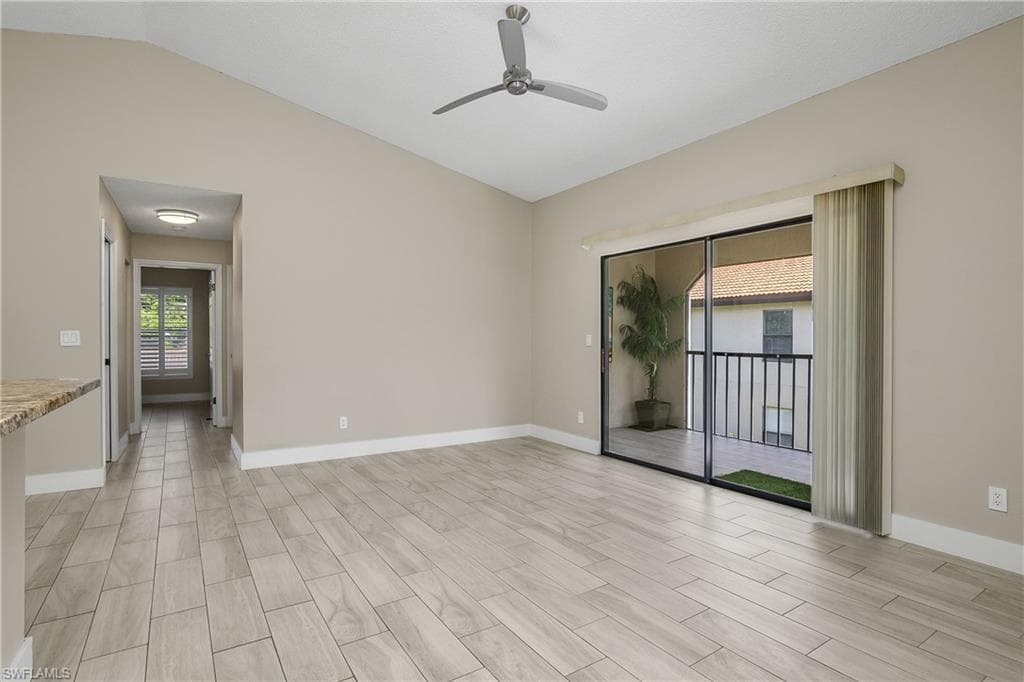2214 Arbour Walk Cir 2022, Naples, FL 34109-5