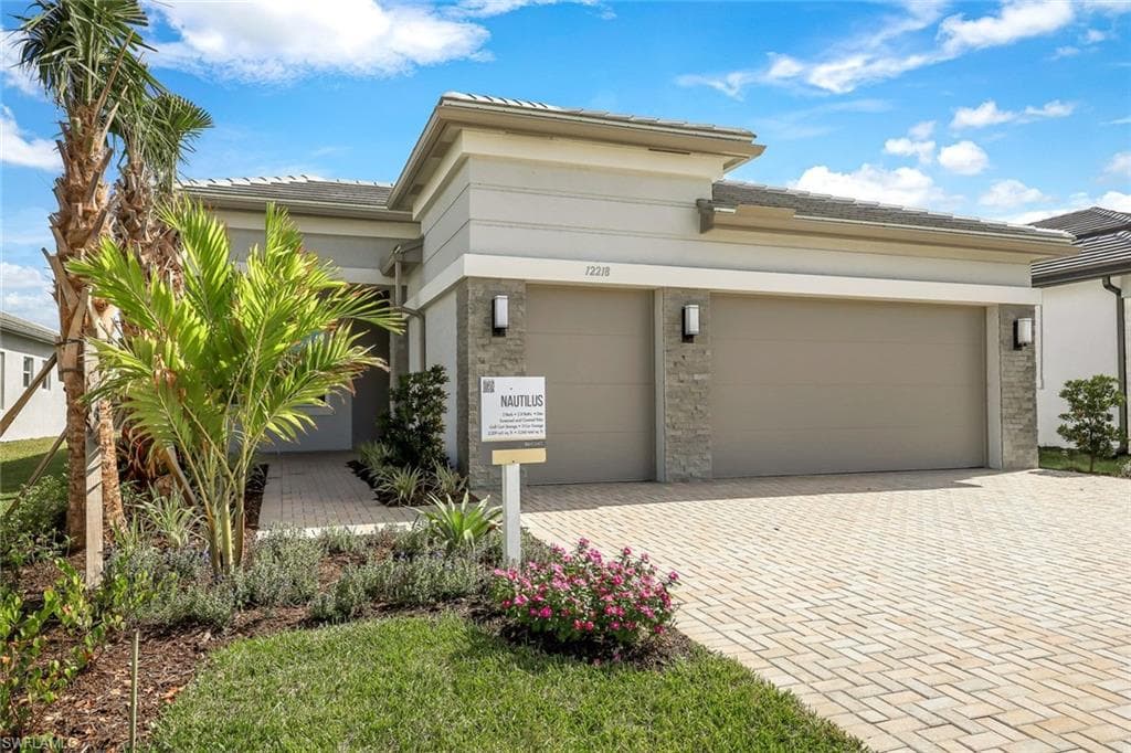 11264 Daphne Ct, Naples, FL 34120-1