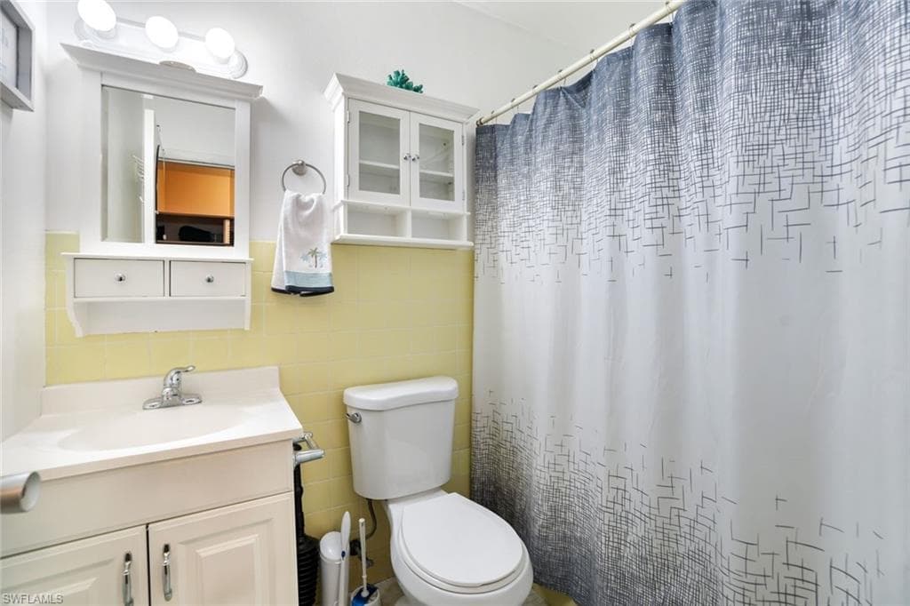 240 Collier Blvd G8, Marco Island, FL 34145-16
