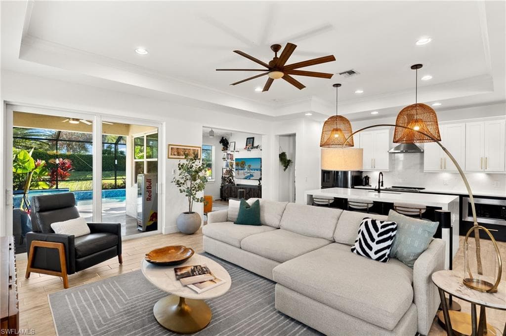 14741 Leeward Dr, Naples, FL 34114-11