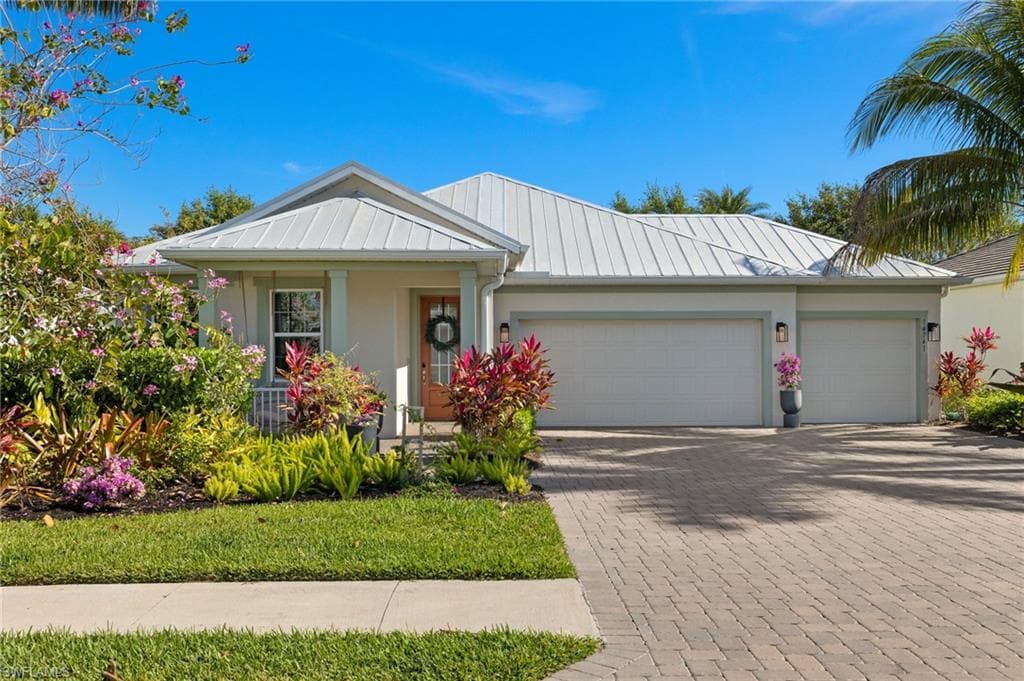 14741 Leeward Dr, Naples, FL 34114-1