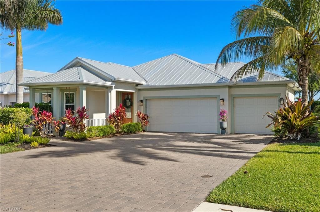 14741 Leeward Dr, Naples, FL 34114-3