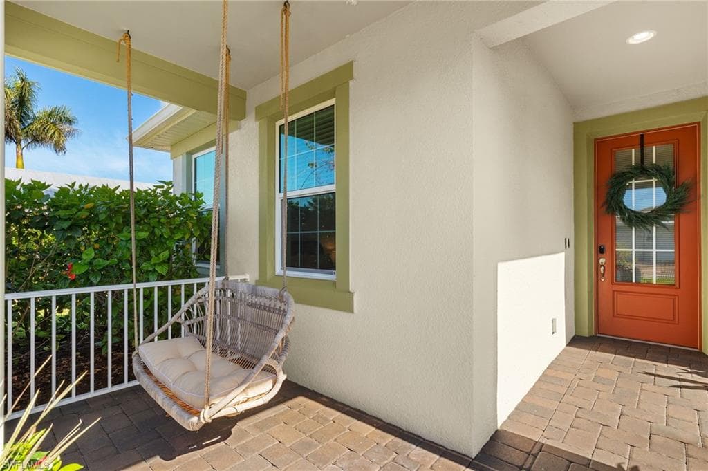 14741 Leeward Dr, Naples, FL 34114-5