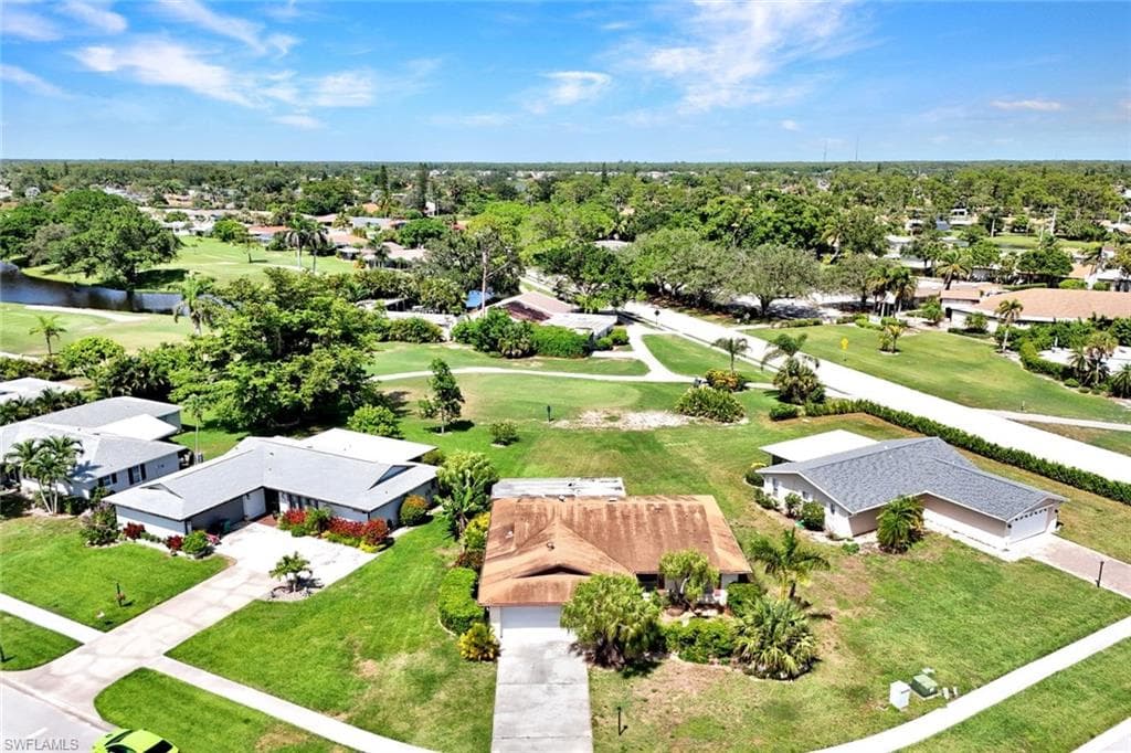 4305 Beechwood Lake Dr, Naples, FL 34112-3