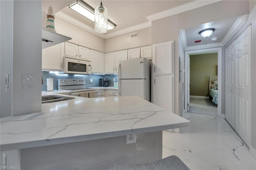 23520 Walden Center Dr 207, Estero, FL 34134-9