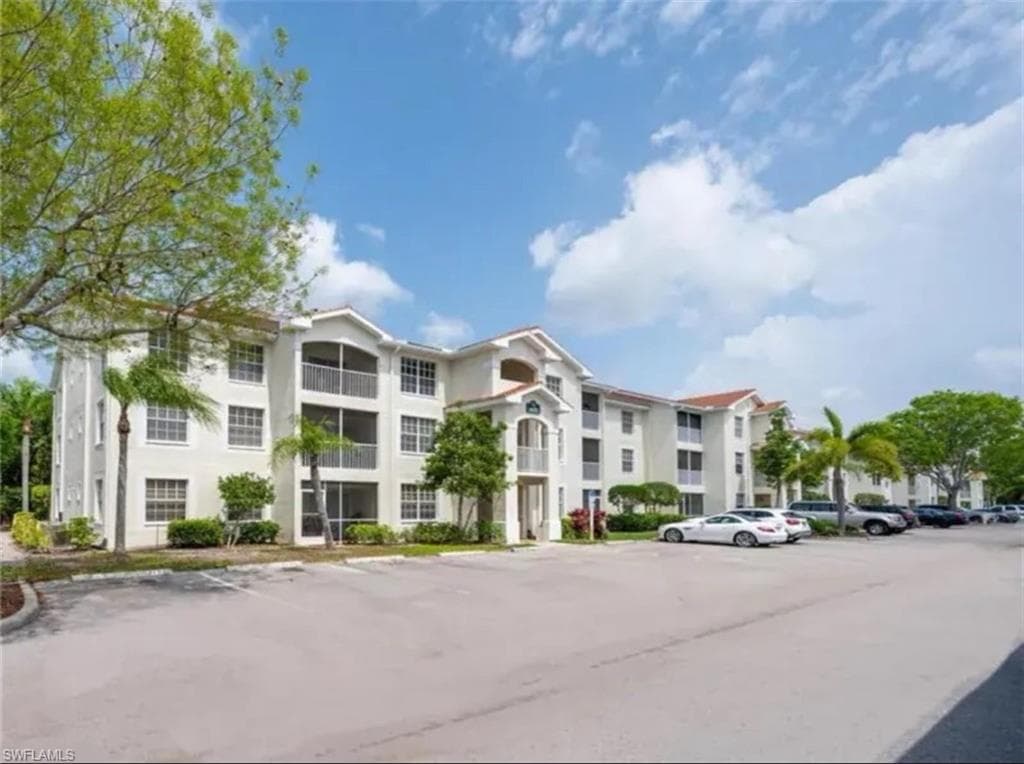 4625 Saint Croix Ln 1126, Naples, FL 34109-1