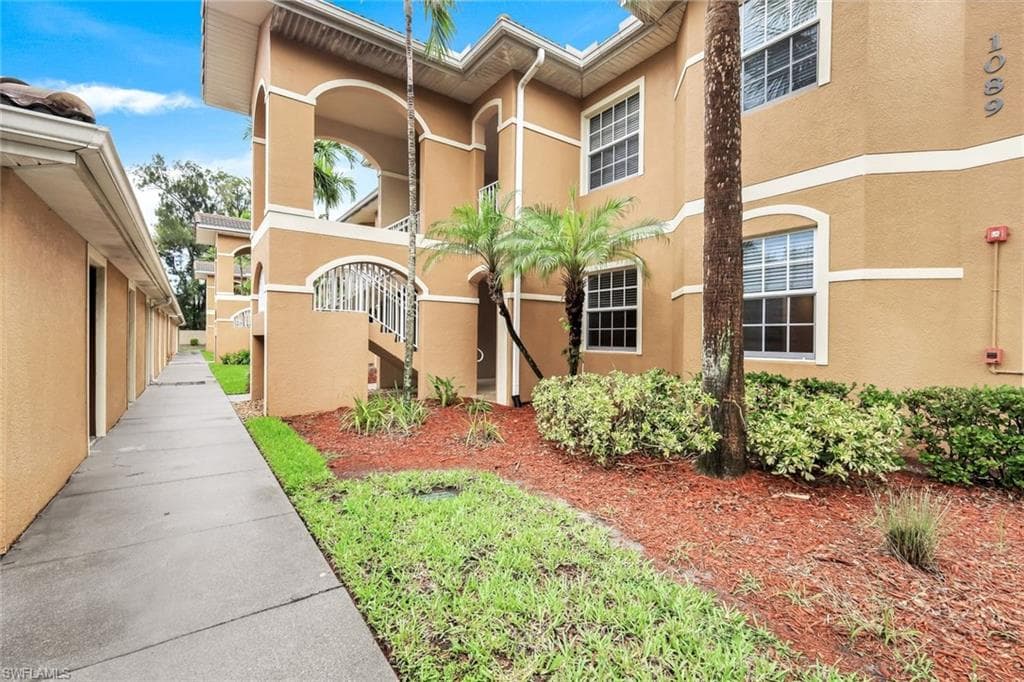 1089 Winding Pines Cir 106, Cape Coral, FL 33909-2