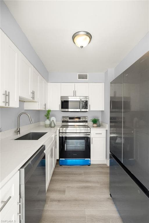 548 Broad Ave S 548, Naples, FL 34102-16
