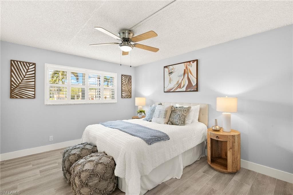 548 Broad Ave S 548, Naples, FL 34102-21