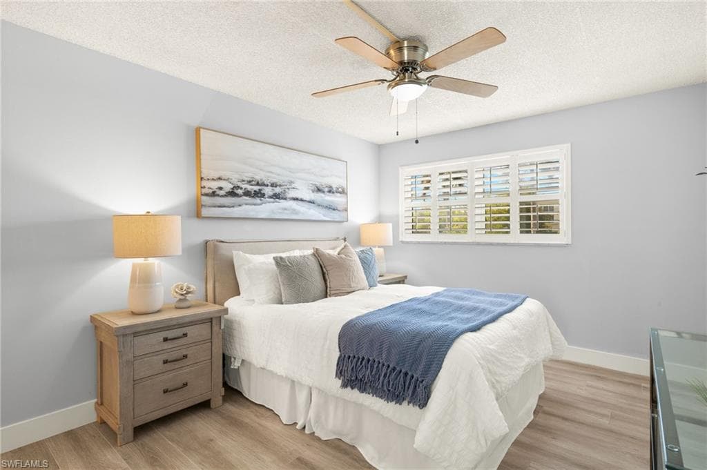 548 Broad Ave S 548, Naples, FL 34102-27