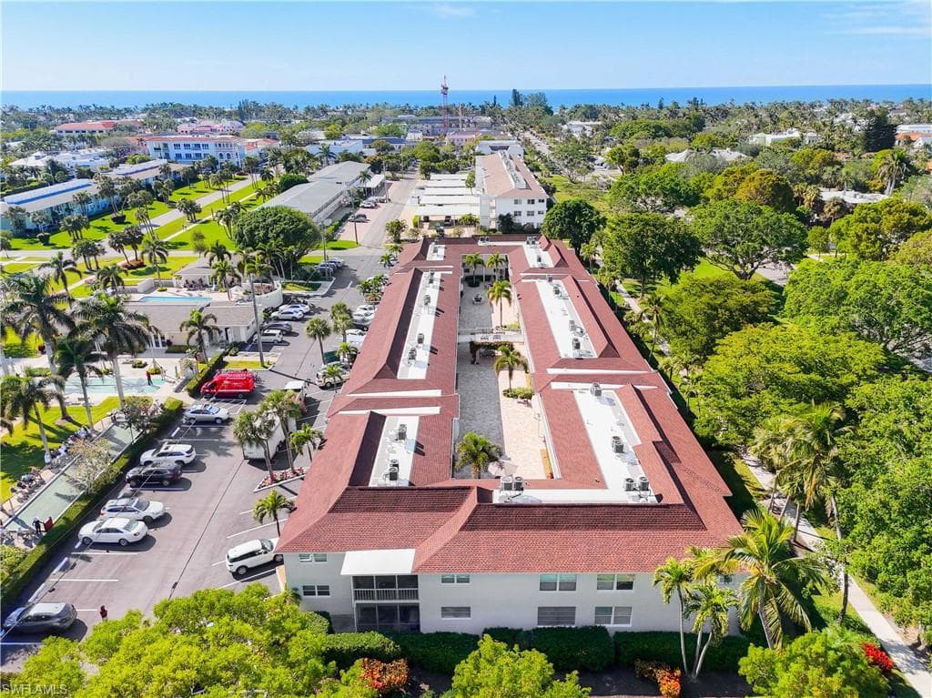 548 Broad Ave S 548, Naples, FL 34102-34