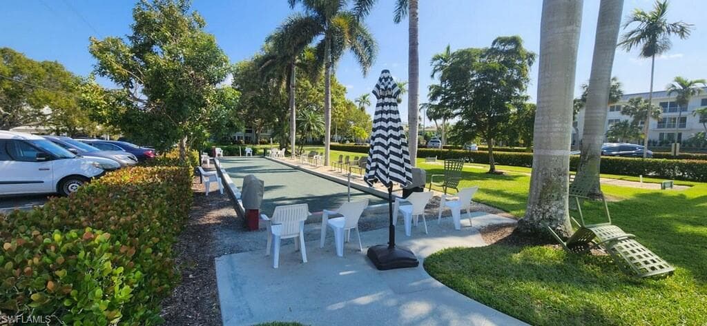548 Broad Ave S 548, Naples, FL 34102-38