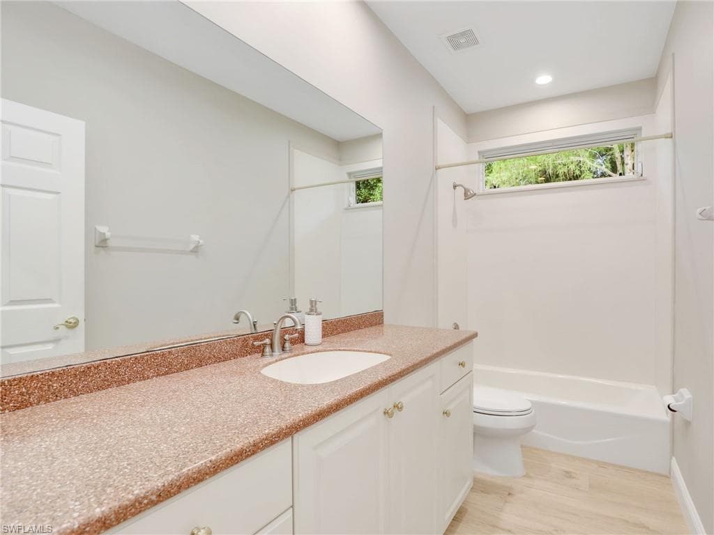 5410 Mahogany Ridge Dr, Naples, FL 34119-29