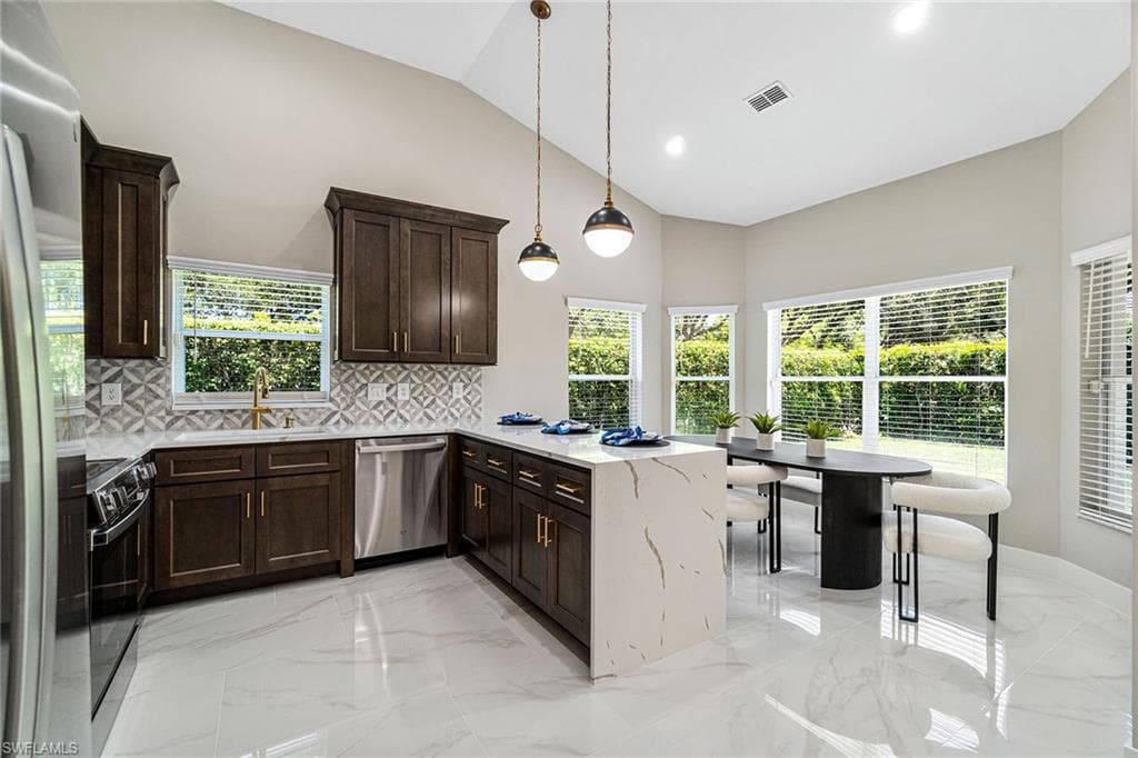 7501 San Miguel Way, Naples, FL 34109-4