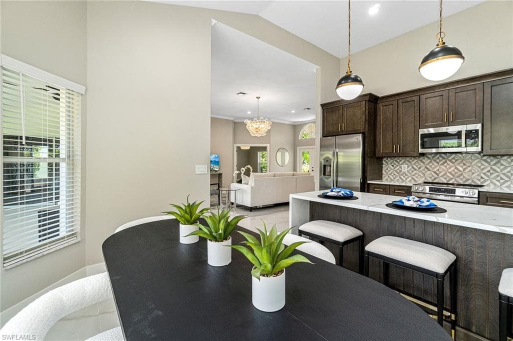 7501 San Miguel Way, Naples, FL 34109-8
