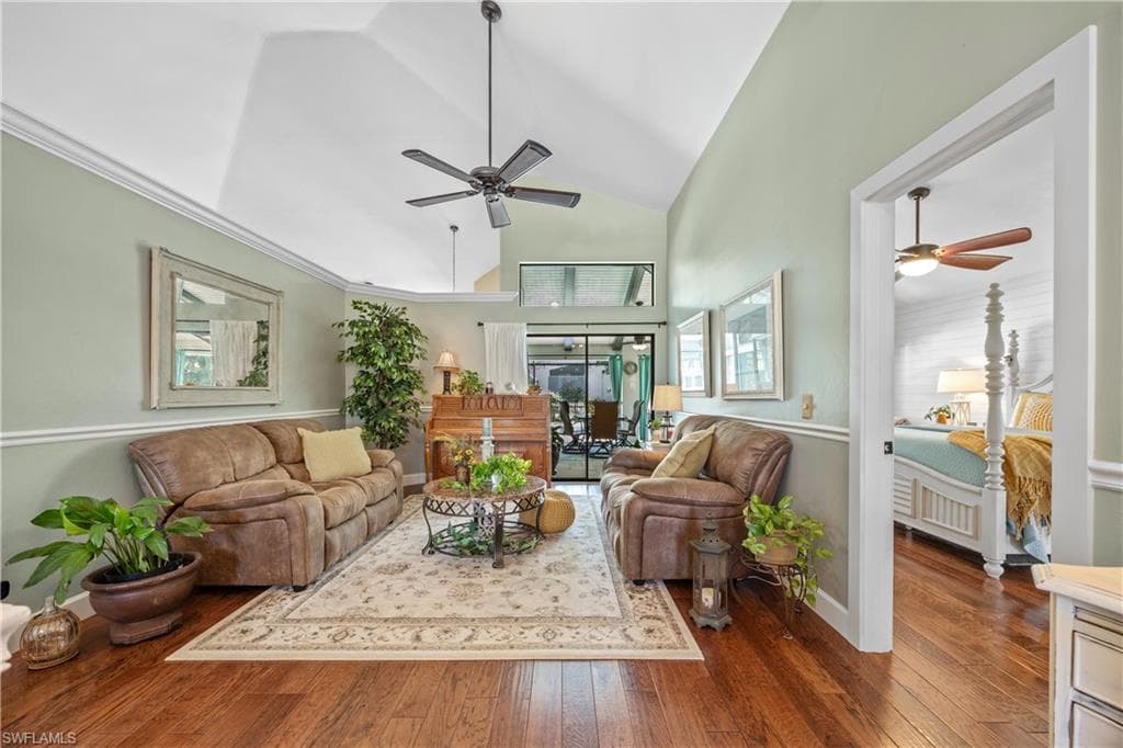 520 Raven Way, Naples, FL 34110-9