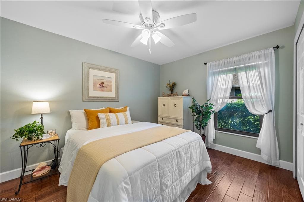 520 Raven Way, Naples, FL 34110-22