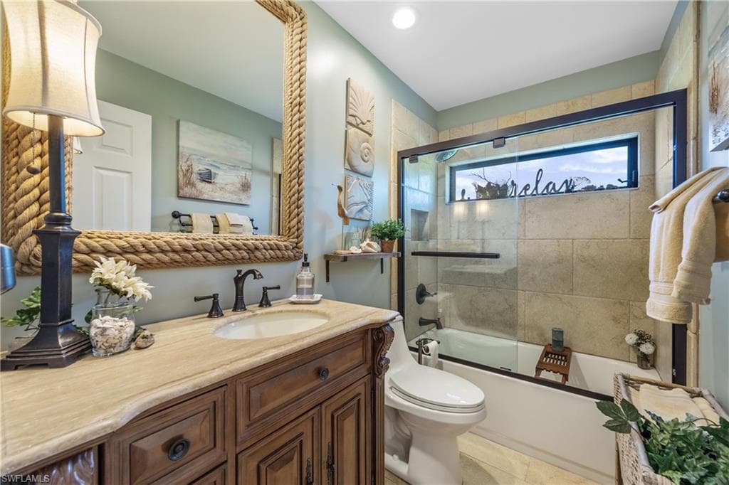 520 Raven Way, Naples, FL 34110-23
