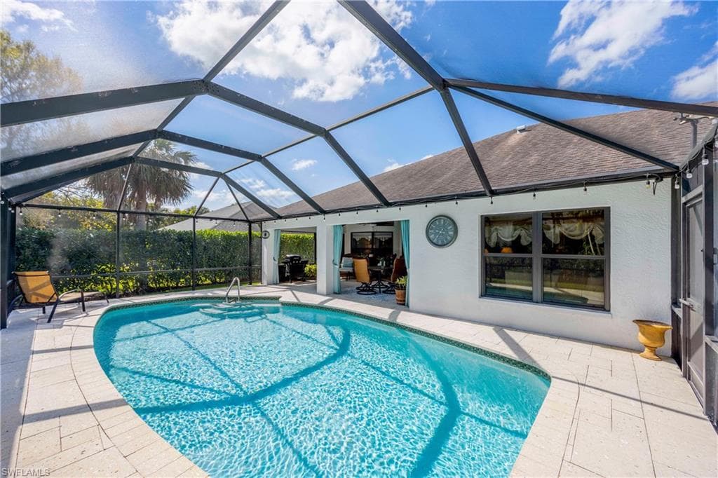 520 Raven Way, Naples, FL 34110-2