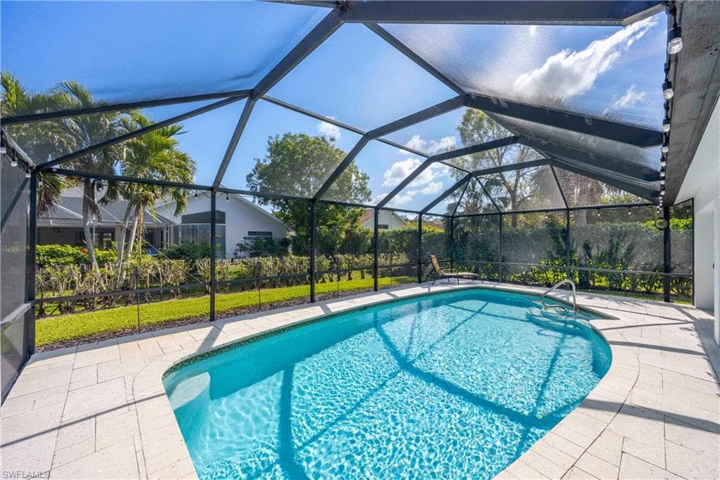 520 Raven Way, Naples, FL 34110-30