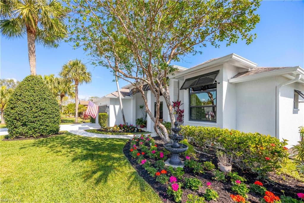 520 Raven Way, Naples, FL 34110-33
