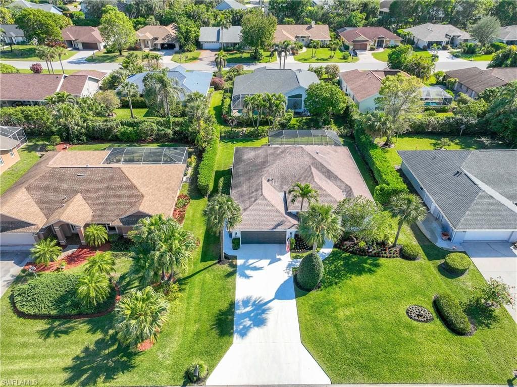 520 Raven Way, Naples, FL 34110-34