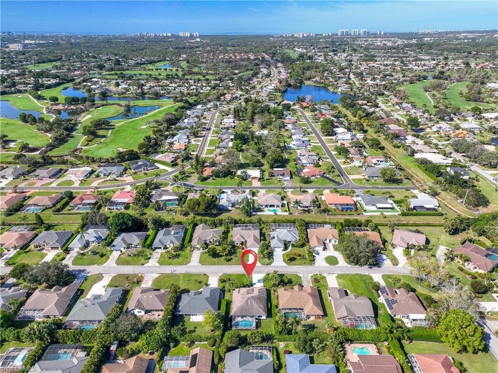 520 Raven Way, Naples, FL 34110-38