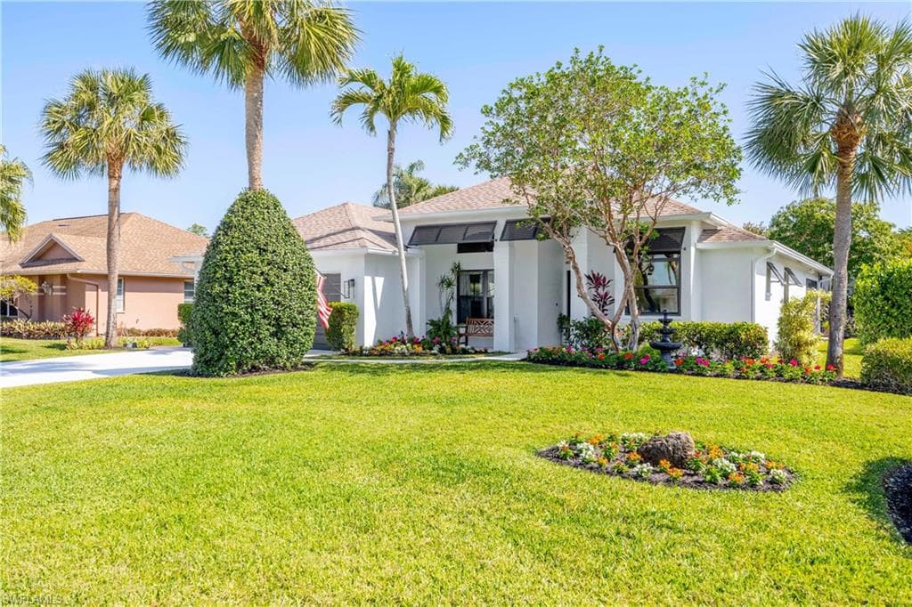520 Raven Way, Naples, FL 34110-3