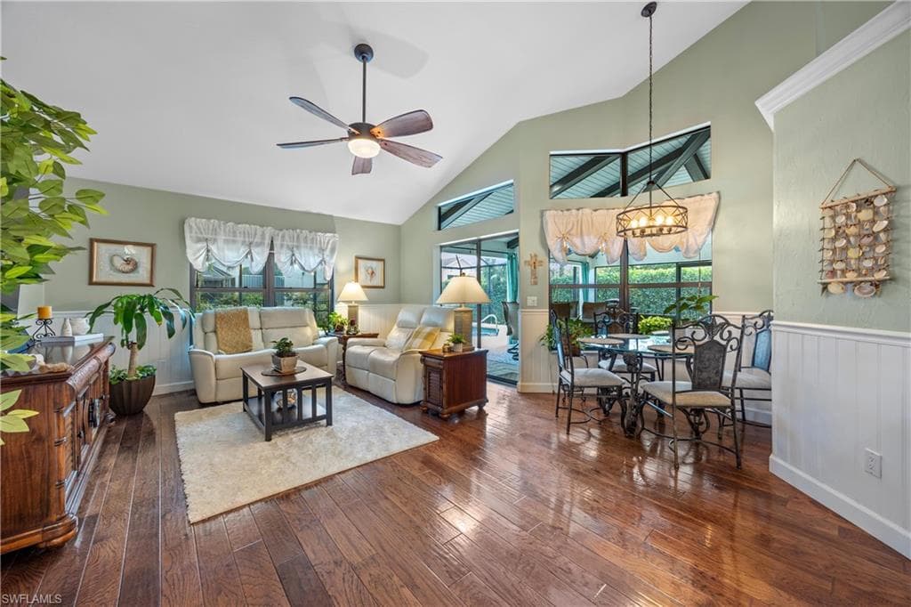 520 Raven Way, Naples, FL 34110-5