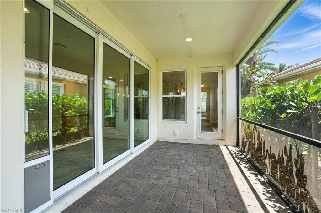 14653 Tropical Dr, Naples, FL 34114-31