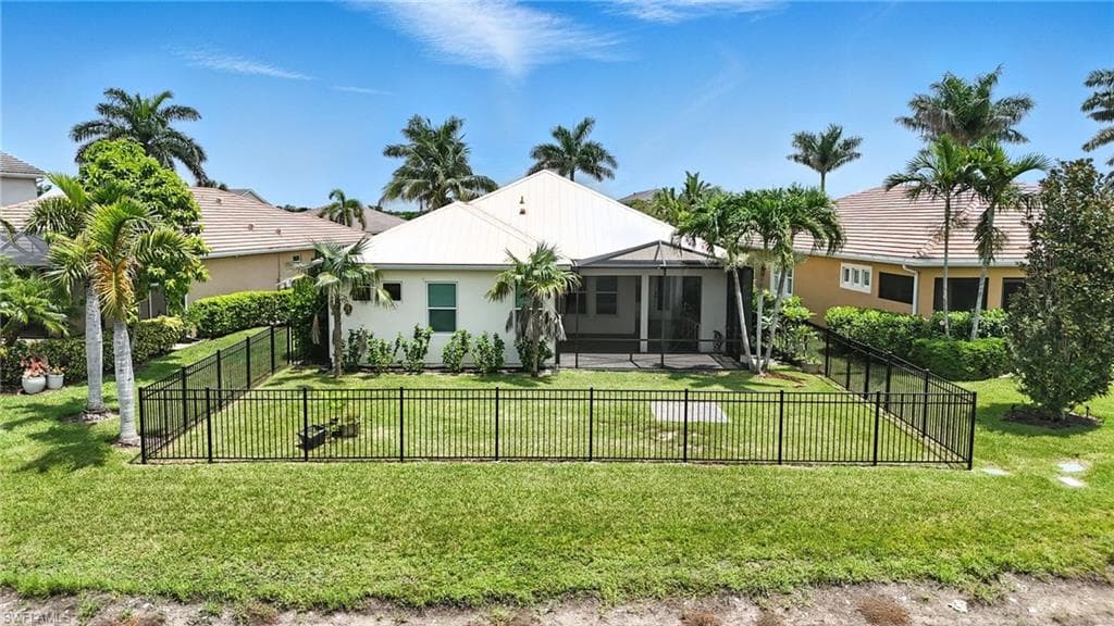 14653 Tropical Dr, Naples, FL 34114-39