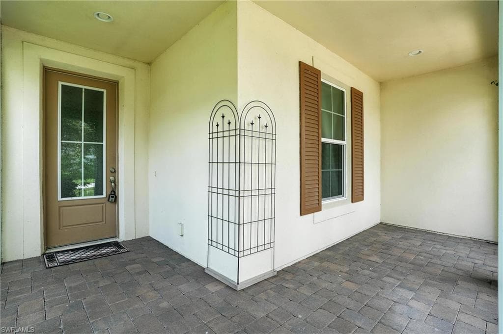 14653 Tropical Dr, Naples, FL 34114-8