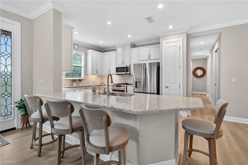 15234 Tolmino St, Naples, FL 34114-11