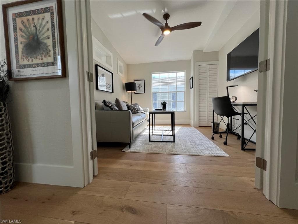 7087 Barrington Cir 201, Naples, FL 34108-9