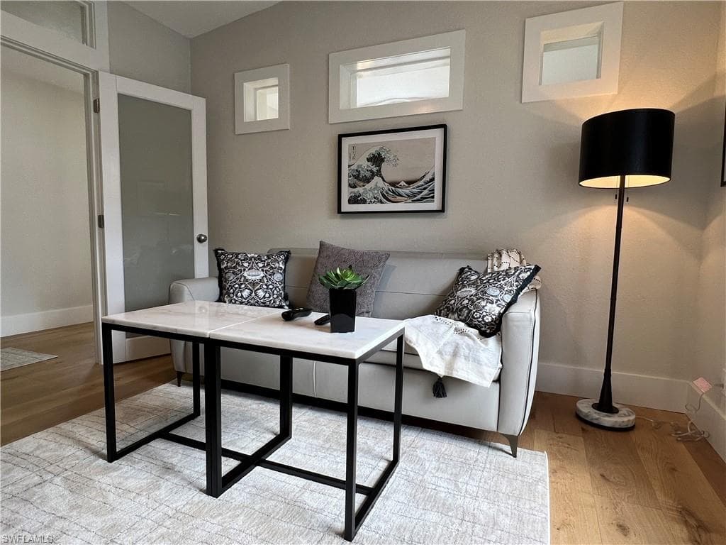 7087 Barrington Cir 201, Naples, FL 34108-21