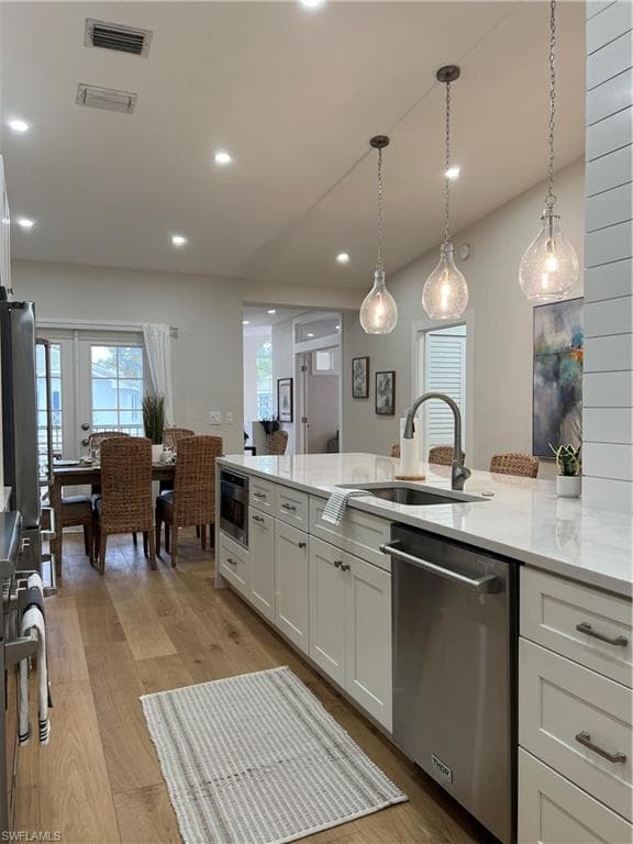 7087 Barrington Cir 201, Naples, FL 34108-34
