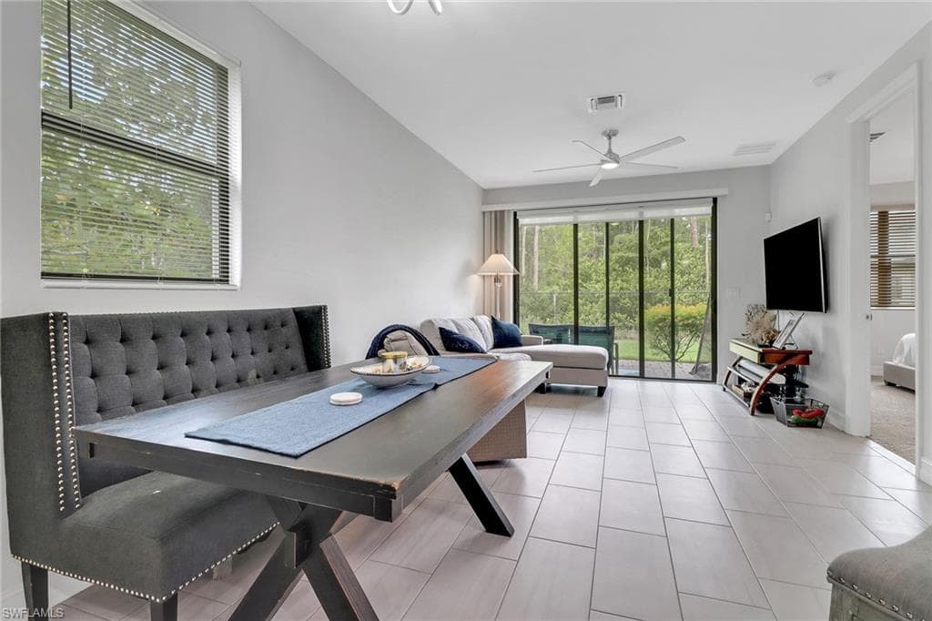7501 Carnegie Way, Naples, FL 34119-11