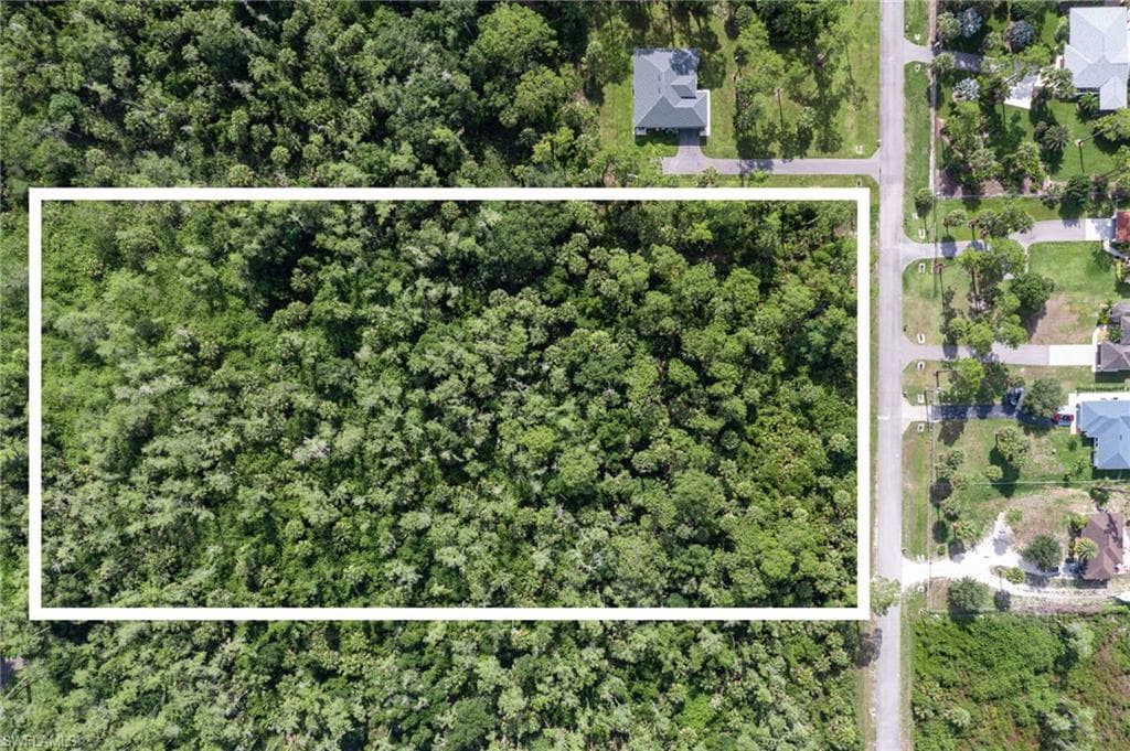 2543 12th Ave NE, Naples, FL 34120-7