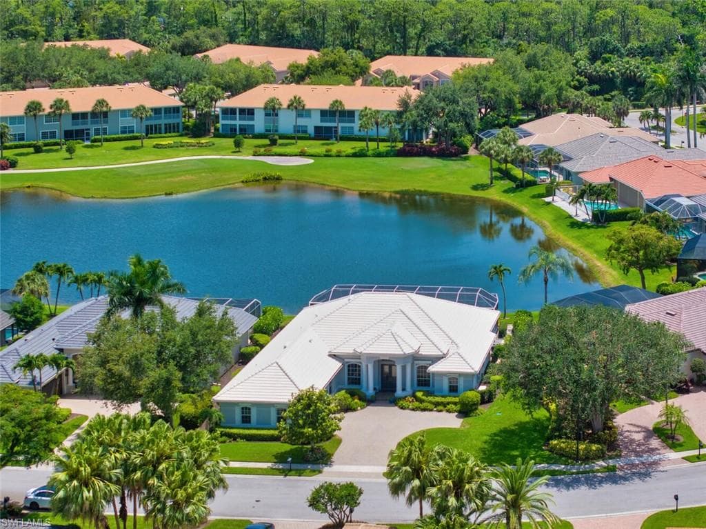 1624 Manchester Ct, Naples, FL 34109-1