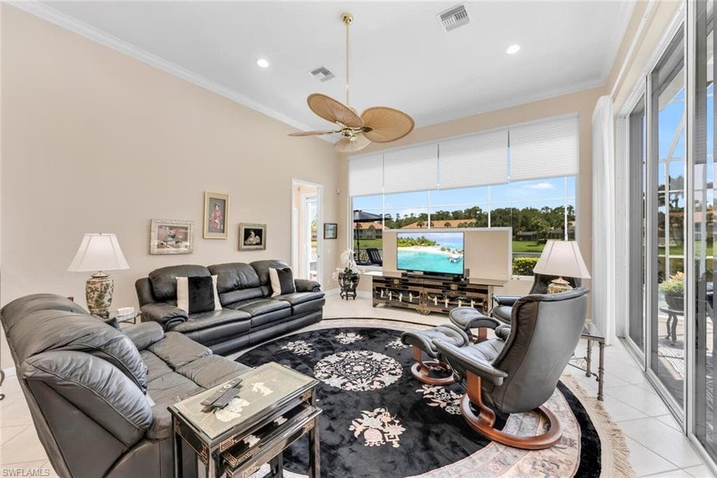 1624 Manchester Ct, Naples, FL 34109-19