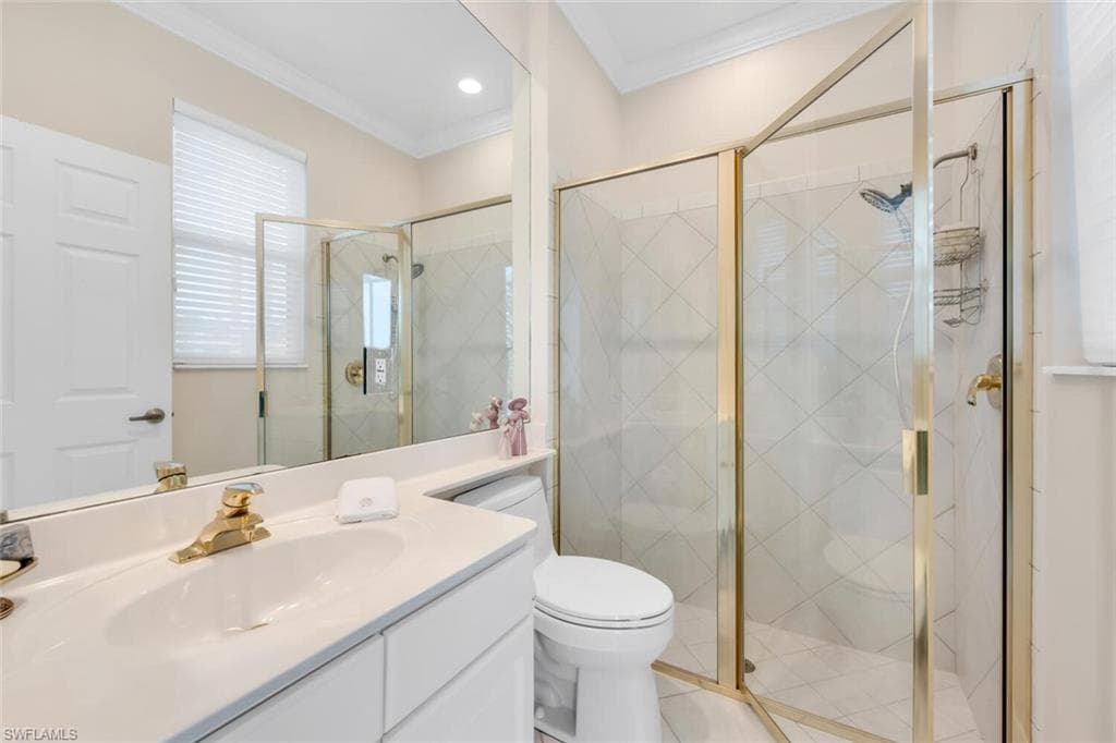 1624 Manchester Ct, Naples, FL 34109-25