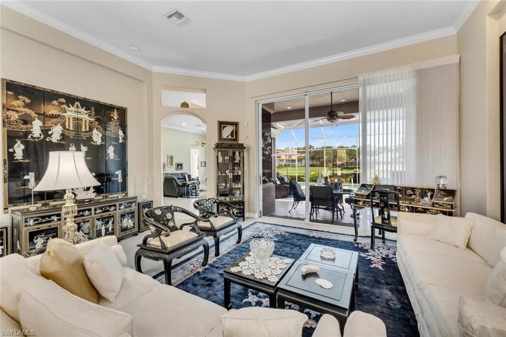 1624 Manchester Ct, Naples, FL 34109-7