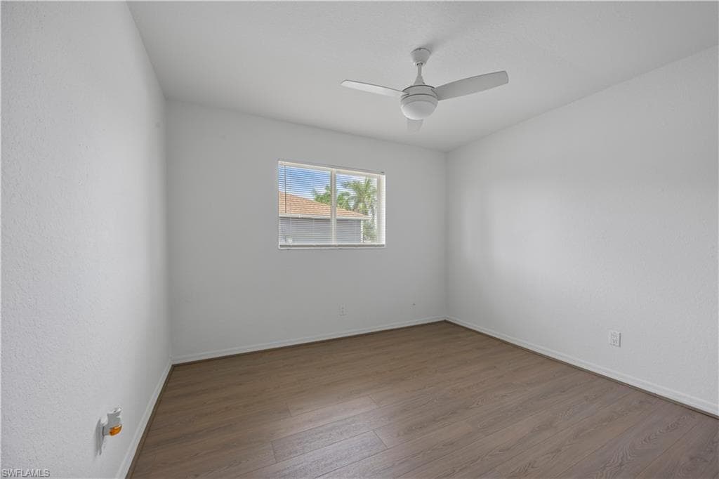 913 Allman Ave, Lehigh Acres, FL 33971-15
