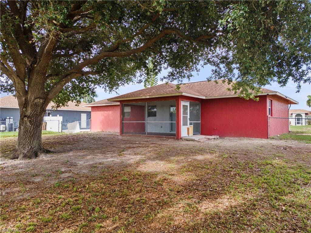 913 Allman Ave, Lehigh Acres, FL 33971-26