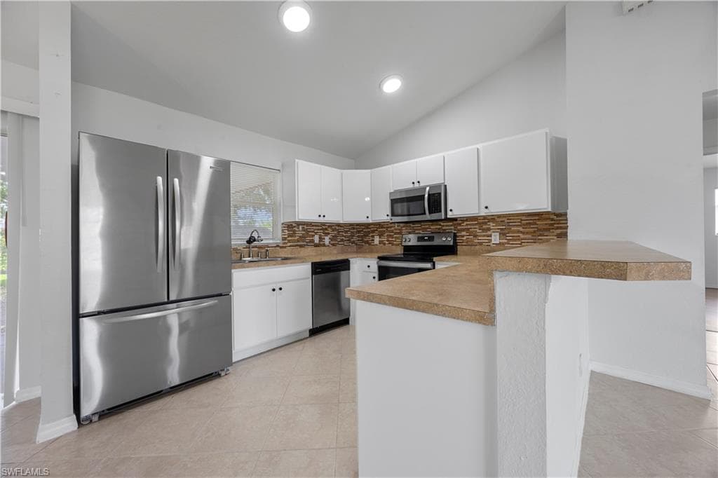 913 Allman Ave, Lehigh Acres, FL 33971-6