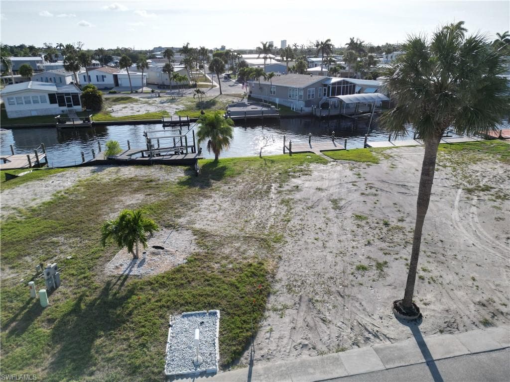 17630 Peppard Dr, Fort Myers Beach, FL 33931-1