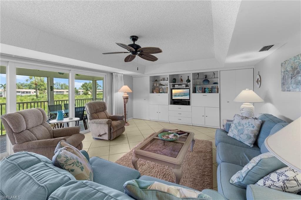 601 Teryl Rd 2262, Naples, FL 34112-25